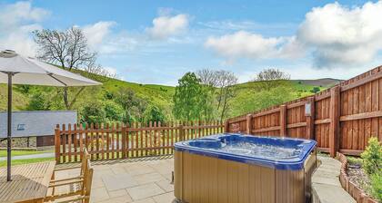 Outstanding open plan two storey lodge.