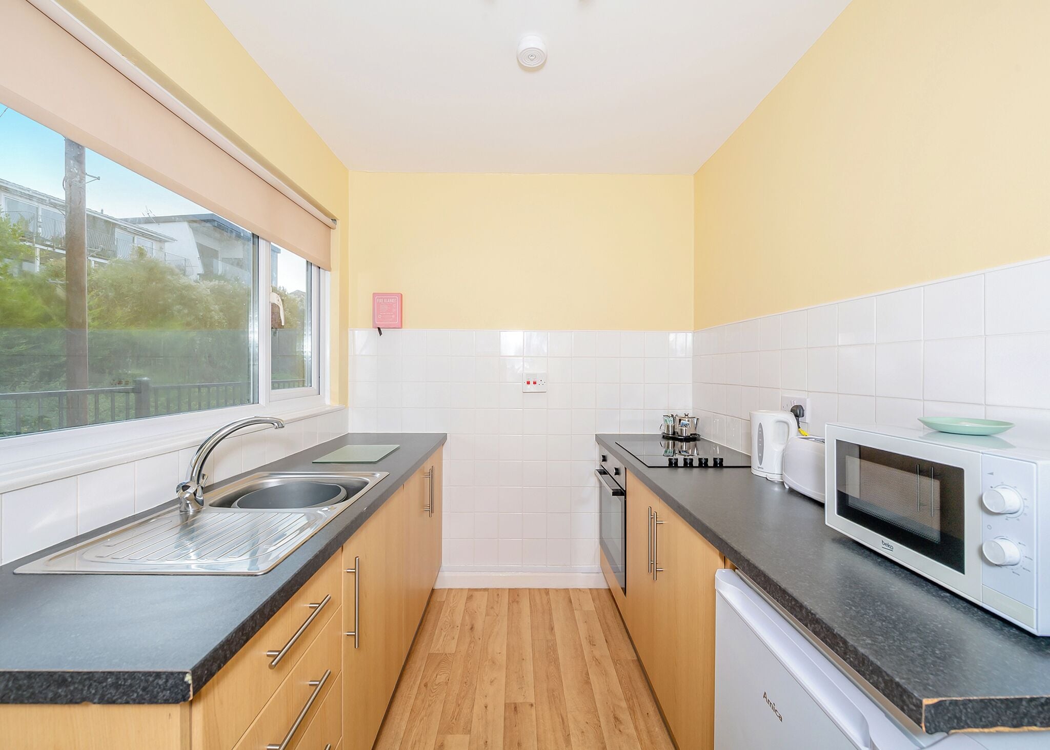Kühlschrank, Ofen, Herdplatte, Toaster