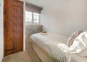 3 bedrooms, internet - Guests come back to Hayloft again and again. (Watergate, Looe)