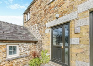 Exterior detail - Guests come back to Hayloft again and again. (Watergate, Looe)
