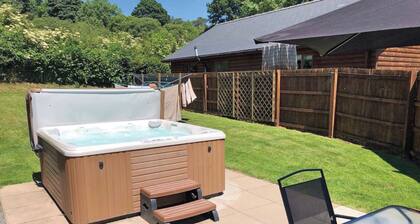 Lodge with fantastic contemporary styling.