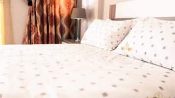 In-room safe, desk, laptop workspace, iron/ironing board