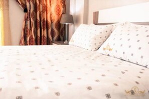 1 bedroom, in-room safe, desk, laptop workspace