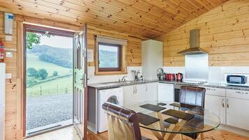 Réfrigérateur, four, plaque de cuisson, lave-vaisselle