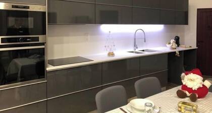 Modernly Equipped Country House, 5 minutes from Natural Swimming Pools