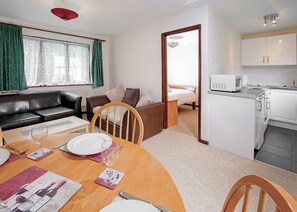 Unclassified image, 4 of 12, button - Silver Bungalow 2 (Sleeps 6) (Penzance)