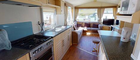 Fridge, oven, stovetop, toaster