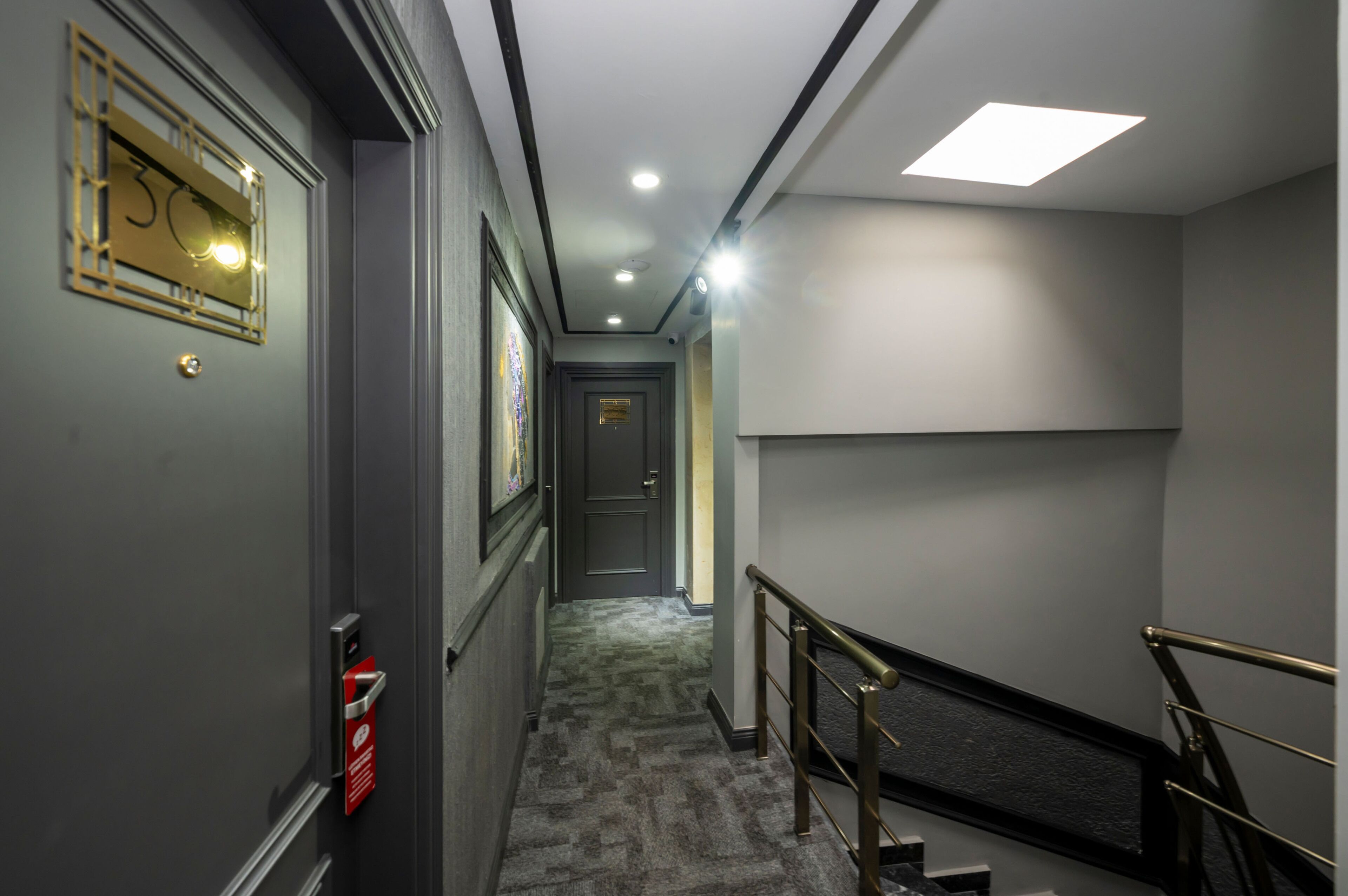 Photo - Hotel California