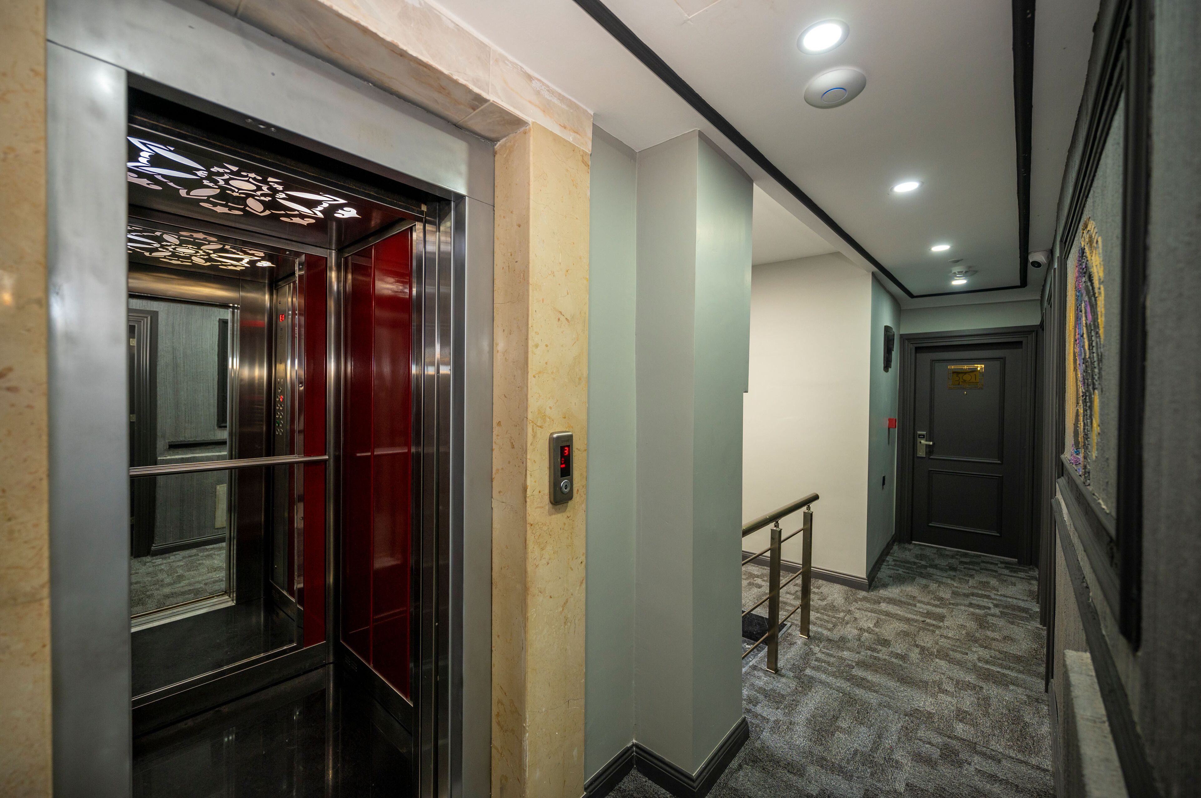 Photo - Hotel California