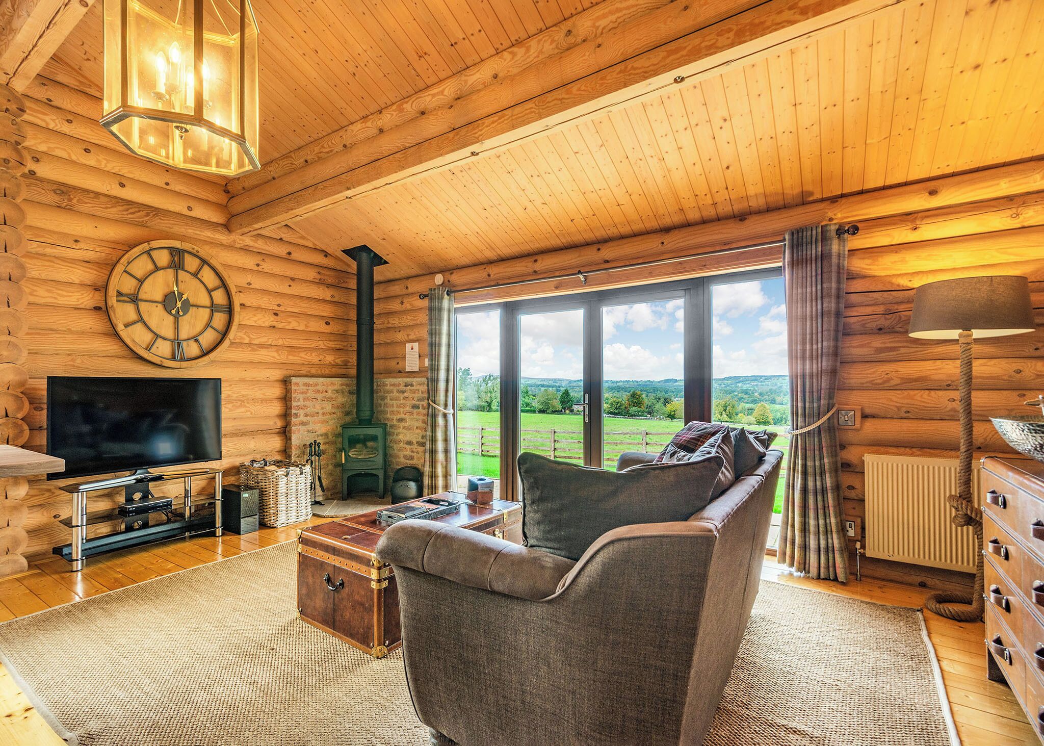 Flat-screen TV, fireplace