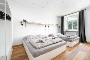 2 soverom, strykejern/-brett, wi-fi og sengetøy