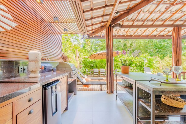 BBQ/picnic area - PF41 House 6 Bedrooms 300m from the Sea (Mata de São João)