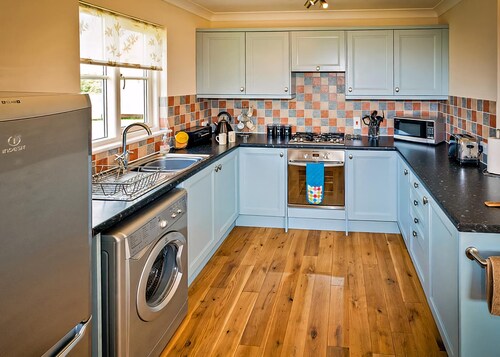 2 bedroom accommodation in Palgrave, Diss