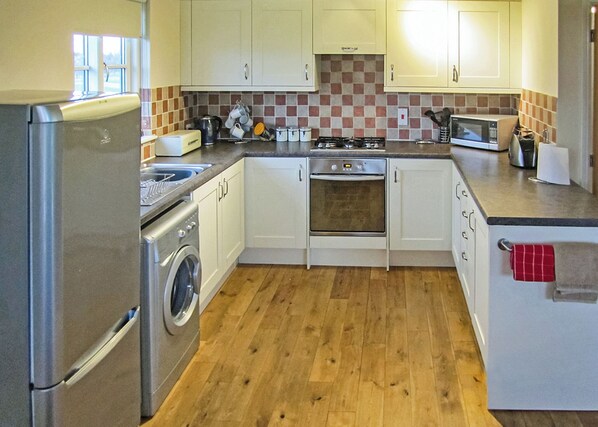 Fridge, oven, stovetop, toaster