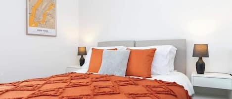 3 bedrooms, iron/ironing board, free WiFi, bed sheets