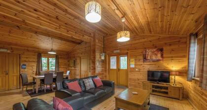 3 bedroom accommodation in Ellesmere