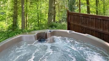 Bain à remous extérieur