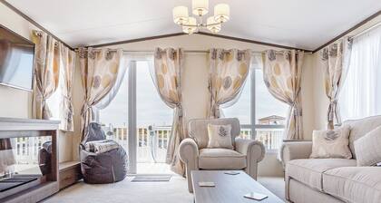 Luxurious 14ft-wide holiday home.