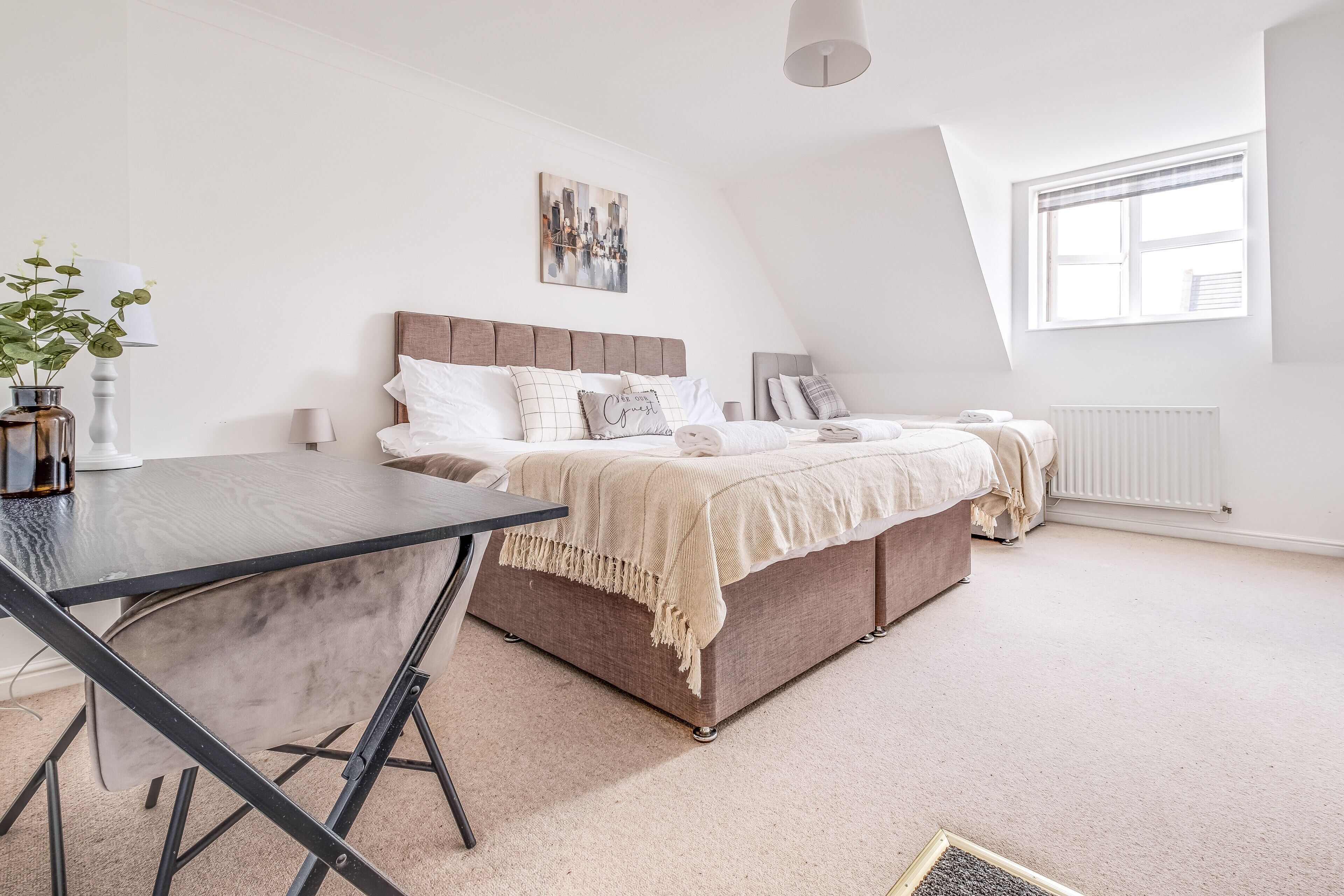 4 bedrooms, iron/ironing board, free WiFi, bed sheets