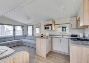 Kühlschrank, Ofen, Herdplatte, Toaster