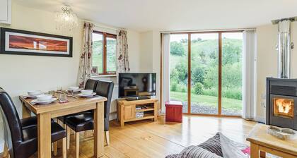 Outstanding open plan two storey lodge.