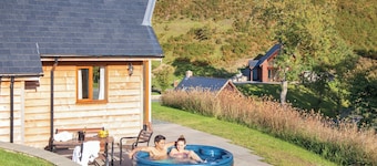 Outstanding open plan two storey lodge.