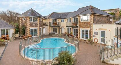 2 bedroom accommodation in Porth, Nr Newquay