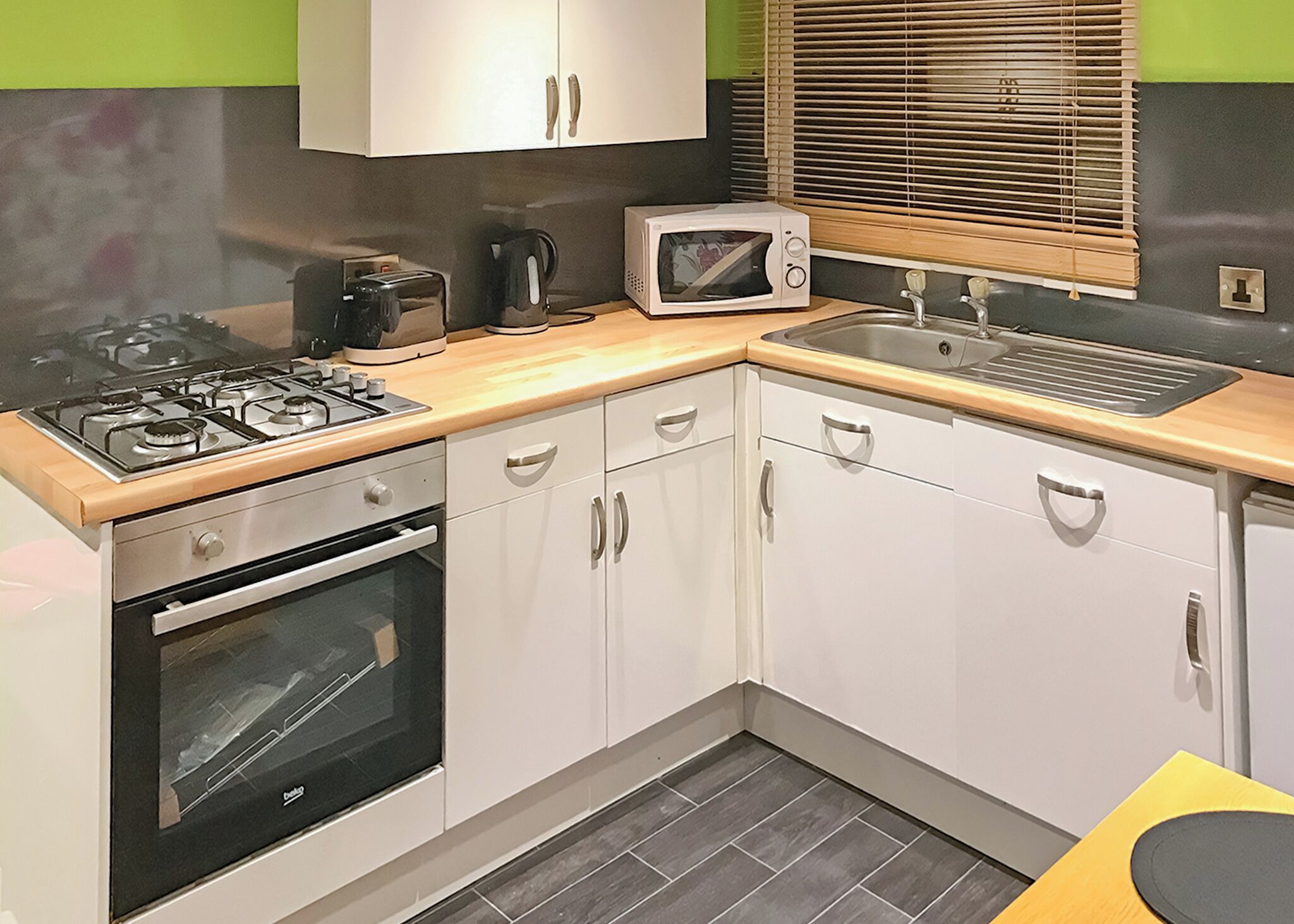 Fridge, oven, stovetop, toaster