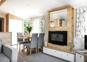 Dining - Finished to a high standard, the Avonmore is spacious, warm, and comfortable. (Porth, Newquay)
