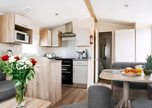 Kühlschrank, Ofen, Herdplatte, Toaster