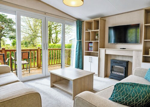 Luxurious and contemporary holiday home sleeping up to 6 guests.