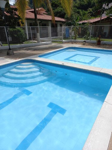 Finca La Gloria, Villa en Tobia Chica. Ideal Para Familias