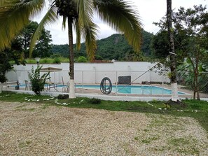 Utomhuspool