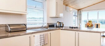 Superb lodge with luxurious and contemporary styling features.