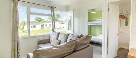 2 bedrooms