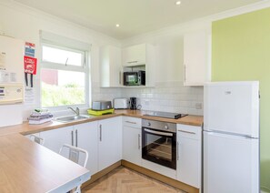 Fridge, oven, stovetop, toaster