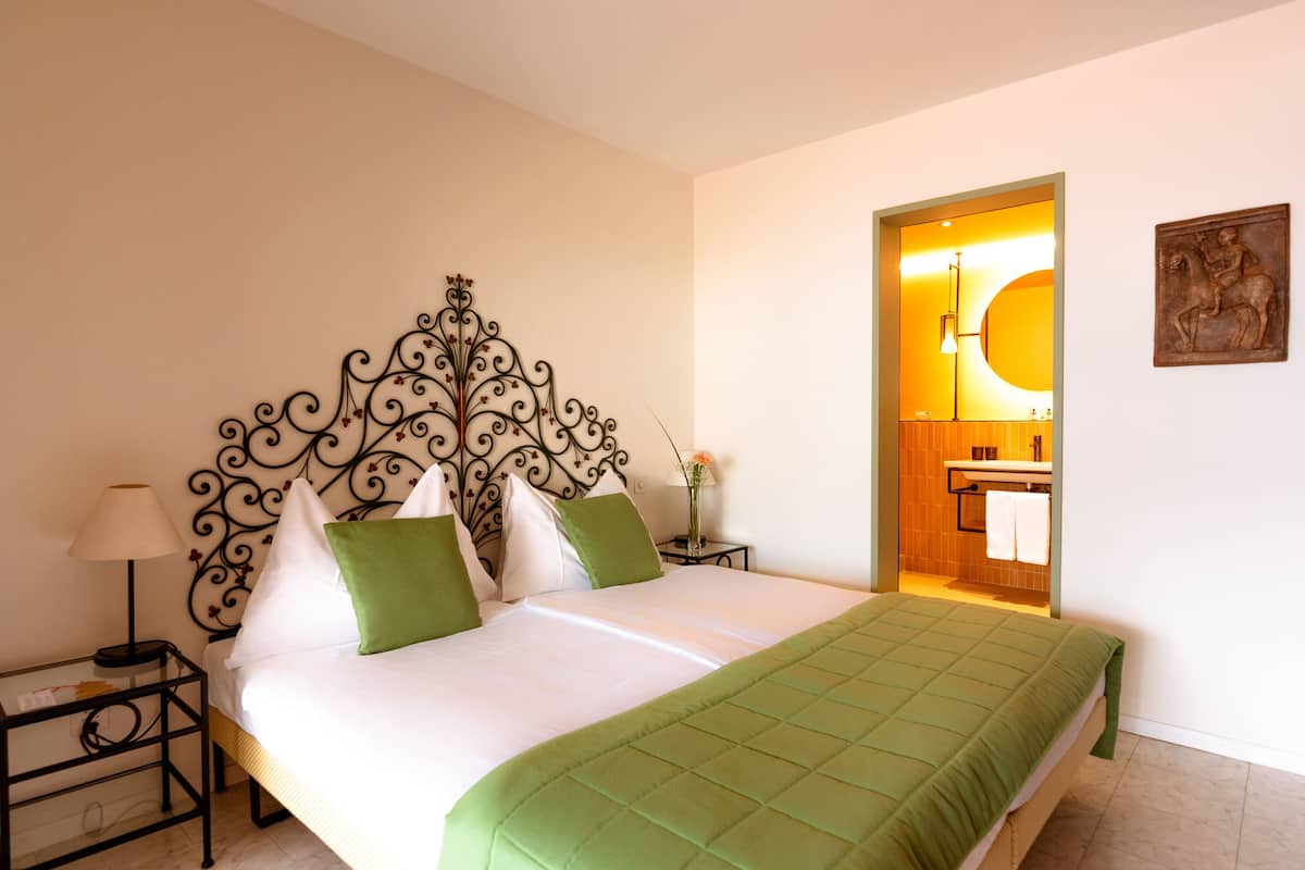 Junior Suite Classic | 1 Schlafzimmer, Allergikerbettwaren, kostenlose Minibar, Zimmersafe