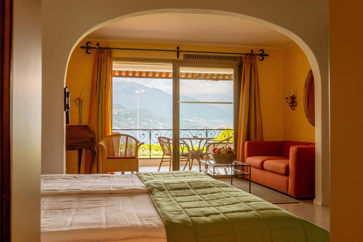 Junior Suite Lago Ost | 1 Schlafzimmer, Allergikerbettwaren, kostenlose Minibar, Zimmersafe