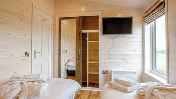 3 bedrooms, Internet