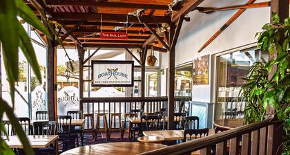 Standard economy caravan with one double and one twin.