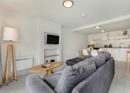 2 Schlafzimmer Unterkunft in Millendreath, Looe