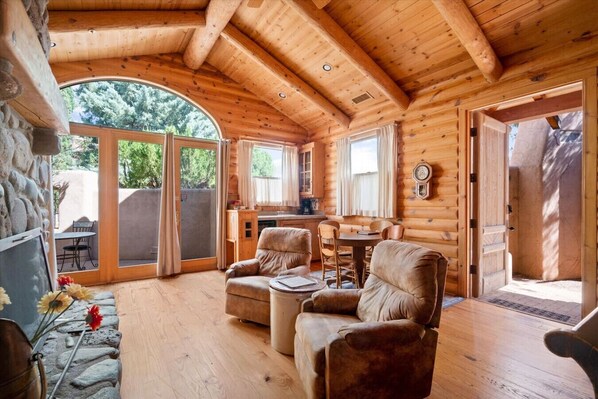 Televisie en een open haard