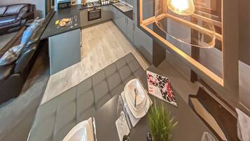 Fridge, oven, stovetop, toaster