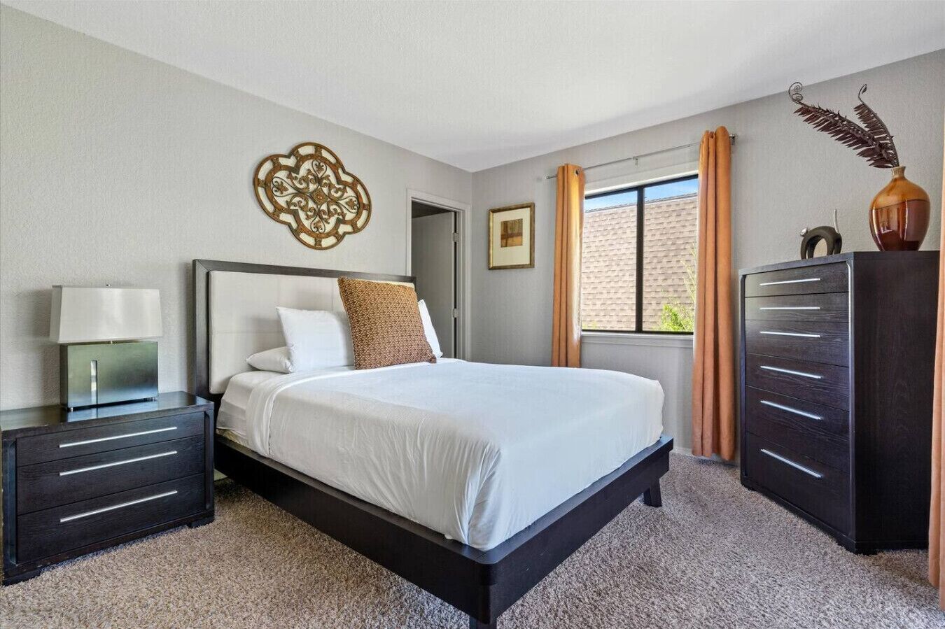 2 quartos, Wi-Fi de cortesia, roupa de cama