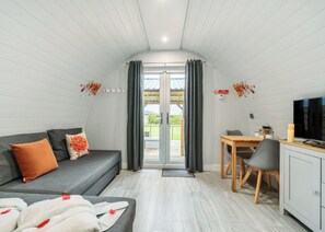 Living area - 0 bedroom accommodation in Pershore (Pershore)