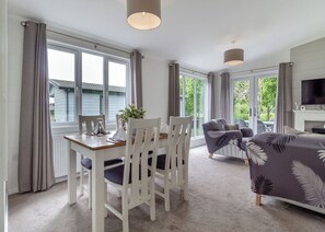 Living area - 2 bedroom accommodation in Earls Colne, Colchester (Earls Colne, Colchester)