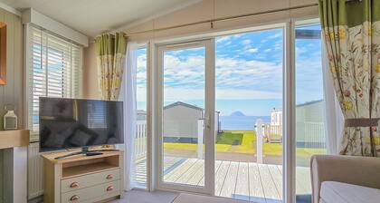 Modern, contemporary holiday home facing the sea.