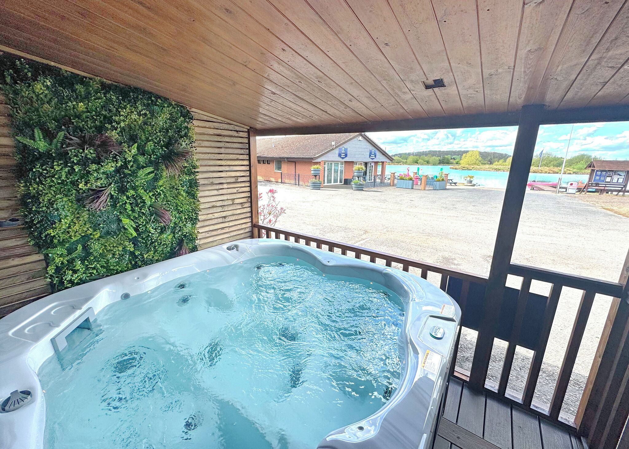 Bain à remous extérieur