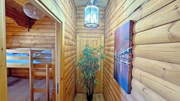 2 bedrooms, free WiFi