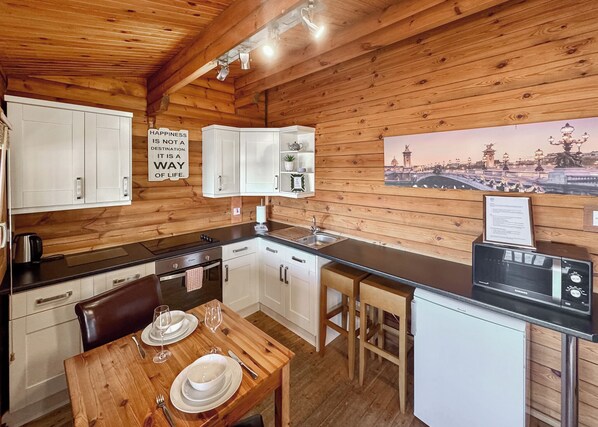 Fridge, oven, stovetop, toaster